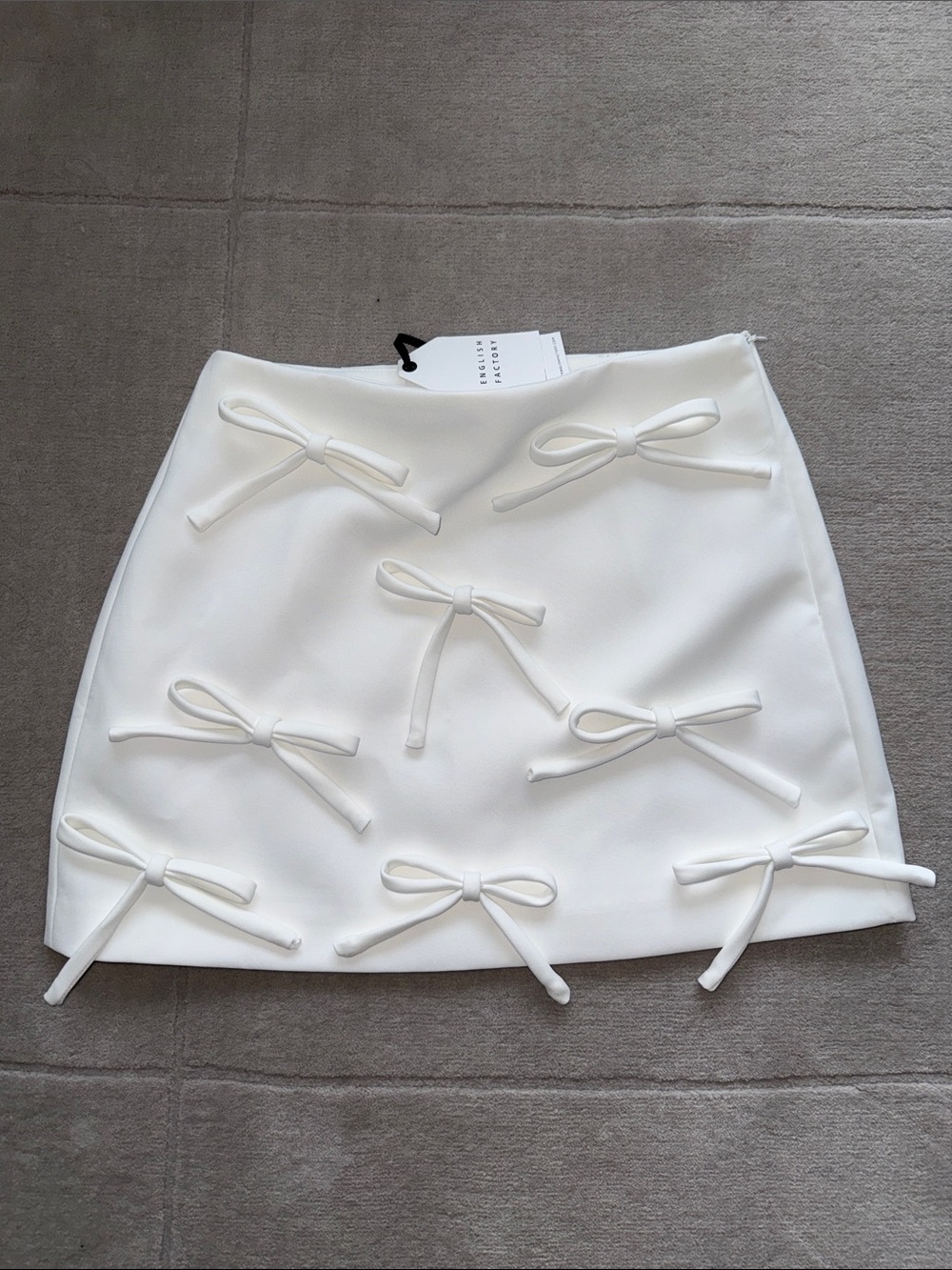 NWT White Bow-Appliqué Mini Skirt